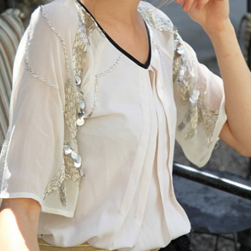 NWT RYU Quarter Sleeve Beaded Top